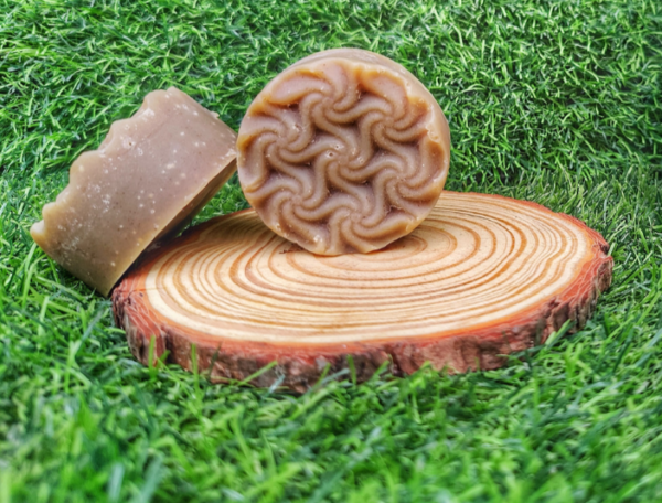 Neem and Kuppaimeni Soap - Image 2