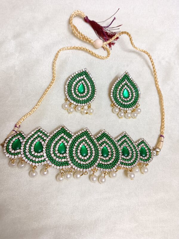 Green Tilak Set