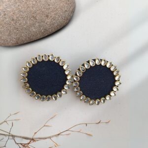 Rainvas Plain Black kundan studs earrings