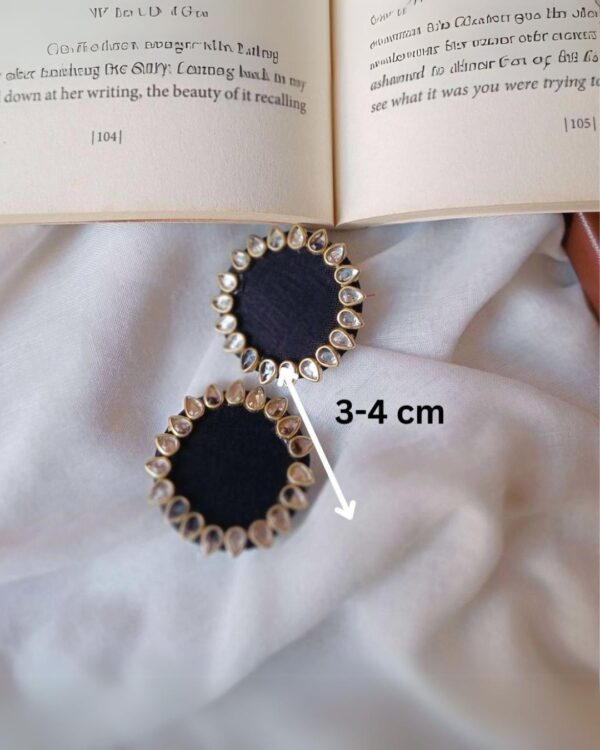 Rainvas Plain Black kundan studs earrings - Image 4