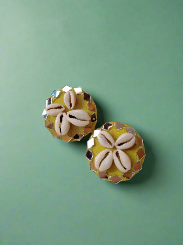 Rainvas Light Green kauri shells studs earrings