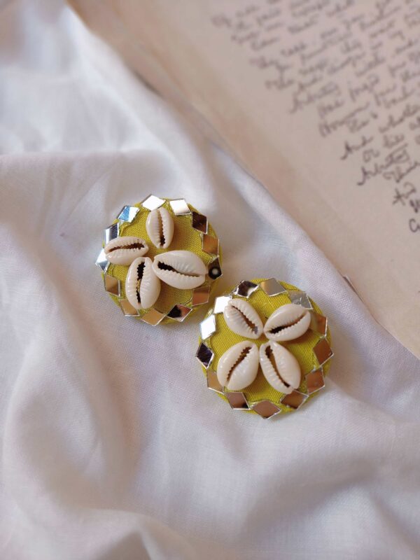 Rainvas Light Green kauri shells studs earrings - Image 3