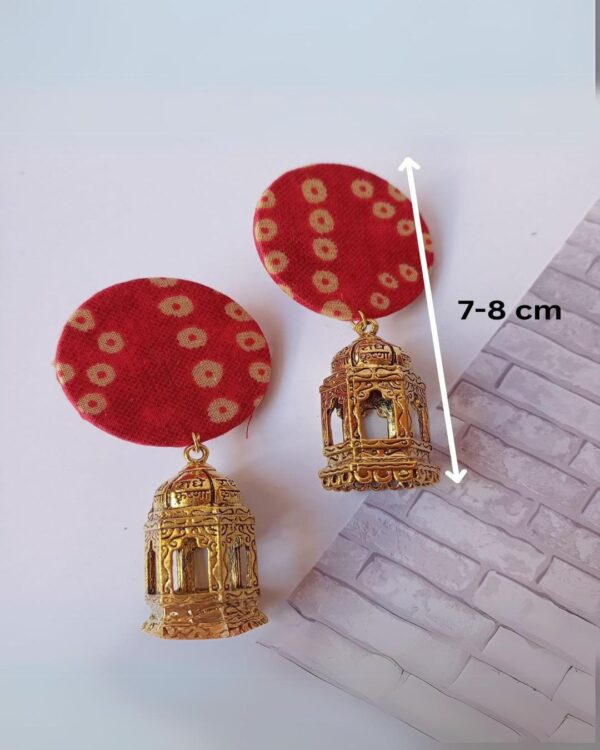 Rainvas Red bandhani print golden jhumka earrings - Image 3