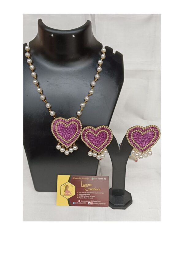 Heartbeat Pendant Set