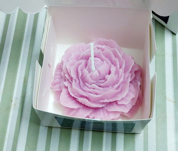 Flower candle