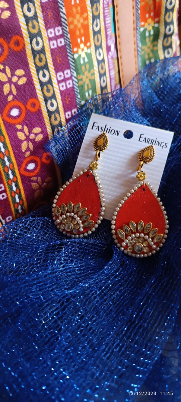 Light weight Red Earrings