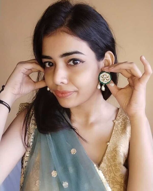 Rainvas green round kundan beads and white pearls tiny earrings - Image 3