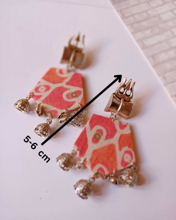 Rainvas orange printed floral trishul charm earrings - Image 5