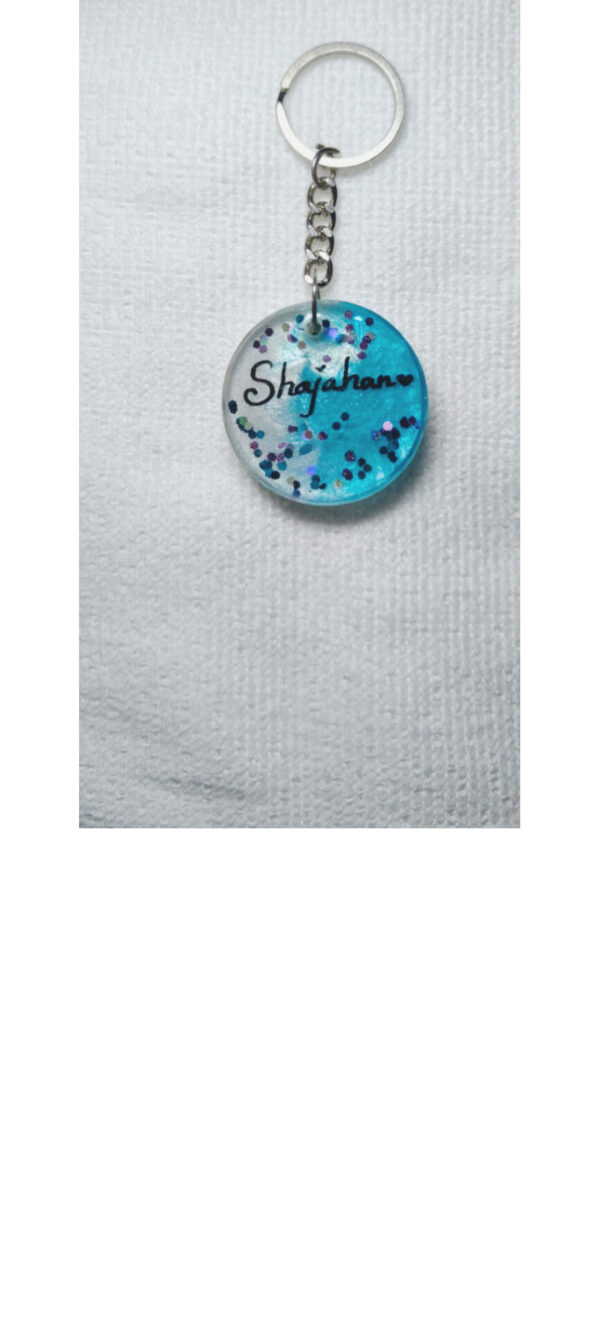 Round Name Resin keychain