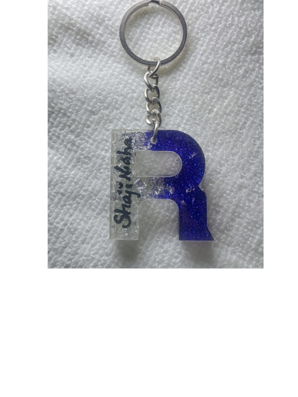 Resin keychain - Alphabet R