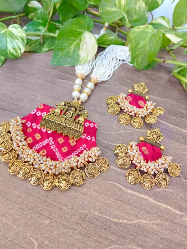 Bandhej necklace set