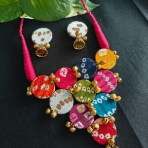 multi color bandhani necklace