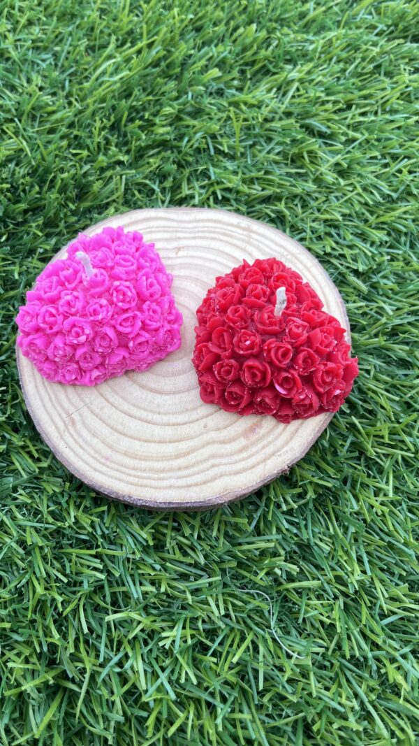 Rose heart candle with lavender fragrance