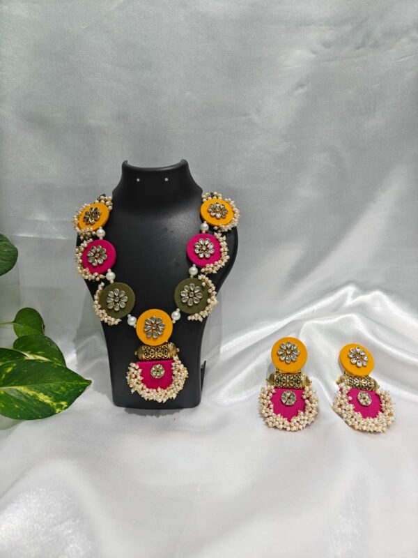 multi color necklace set