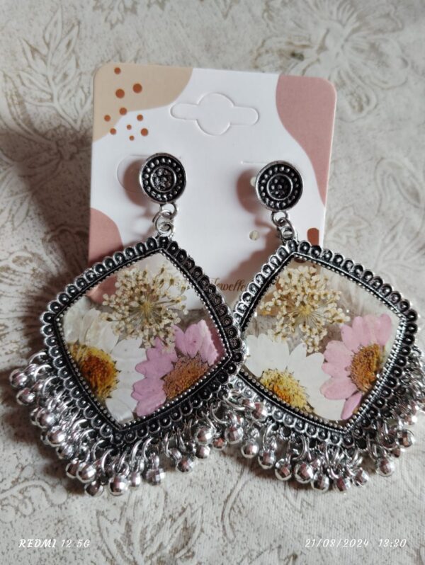 Resin floral jhumka - Image 4