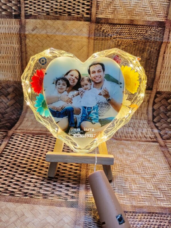 Resin 3D heart light photo frame - Image 2