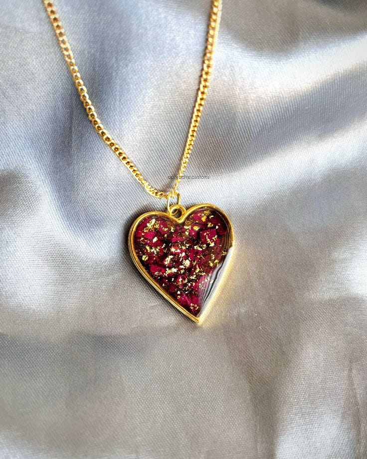 heart resin pendant