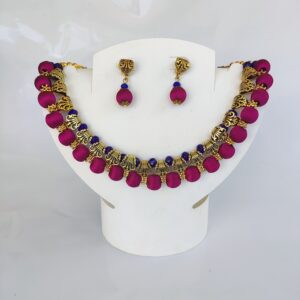 Magenta silk thread chocker