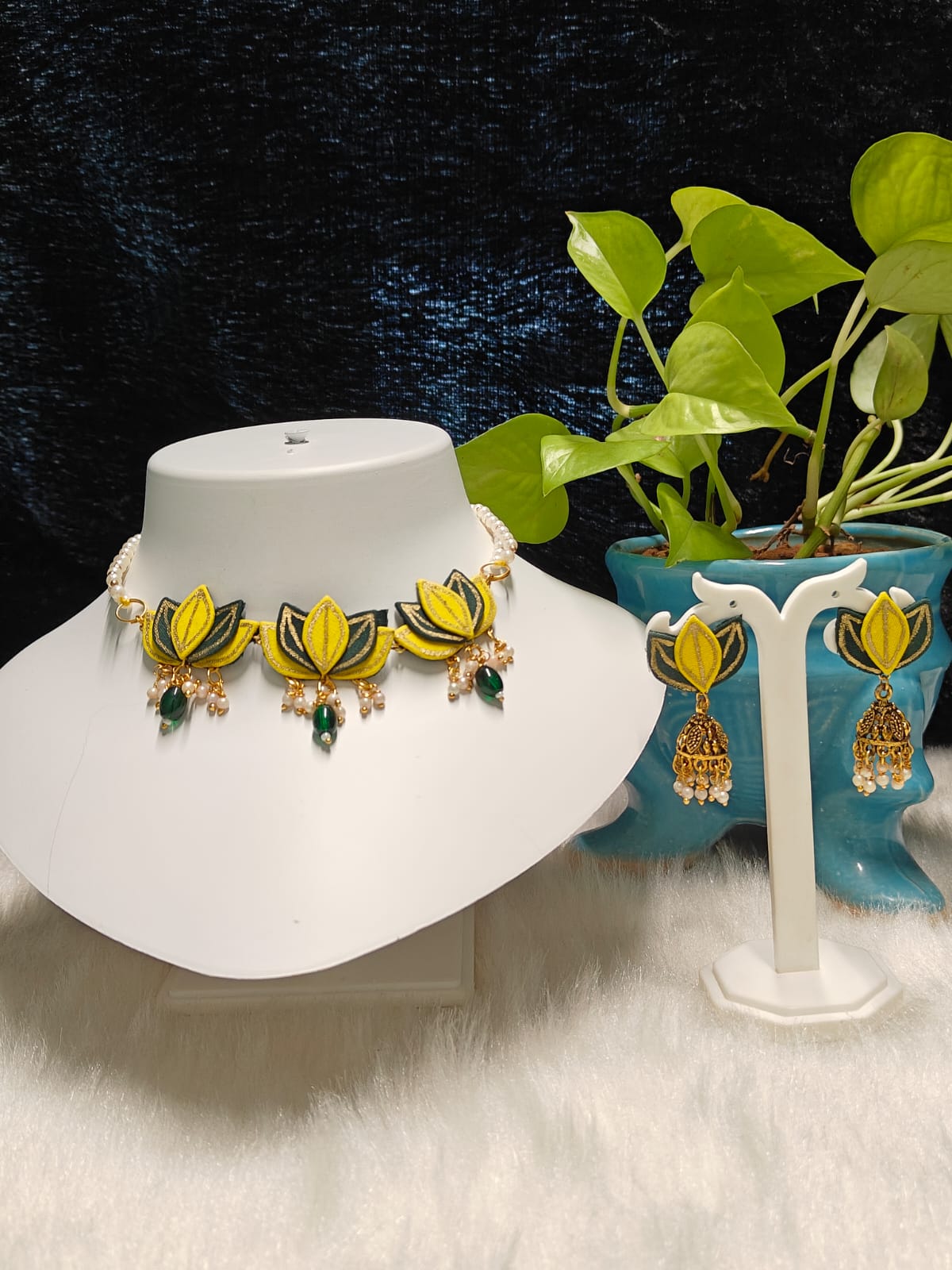 Lotus Necklace Set