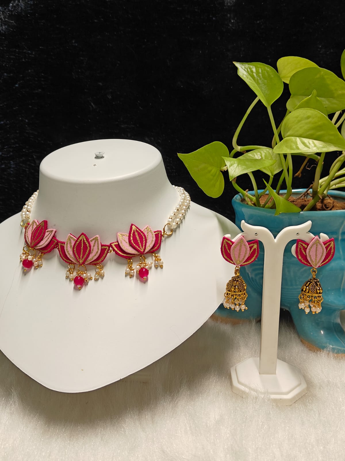 Lotus Necklace Set