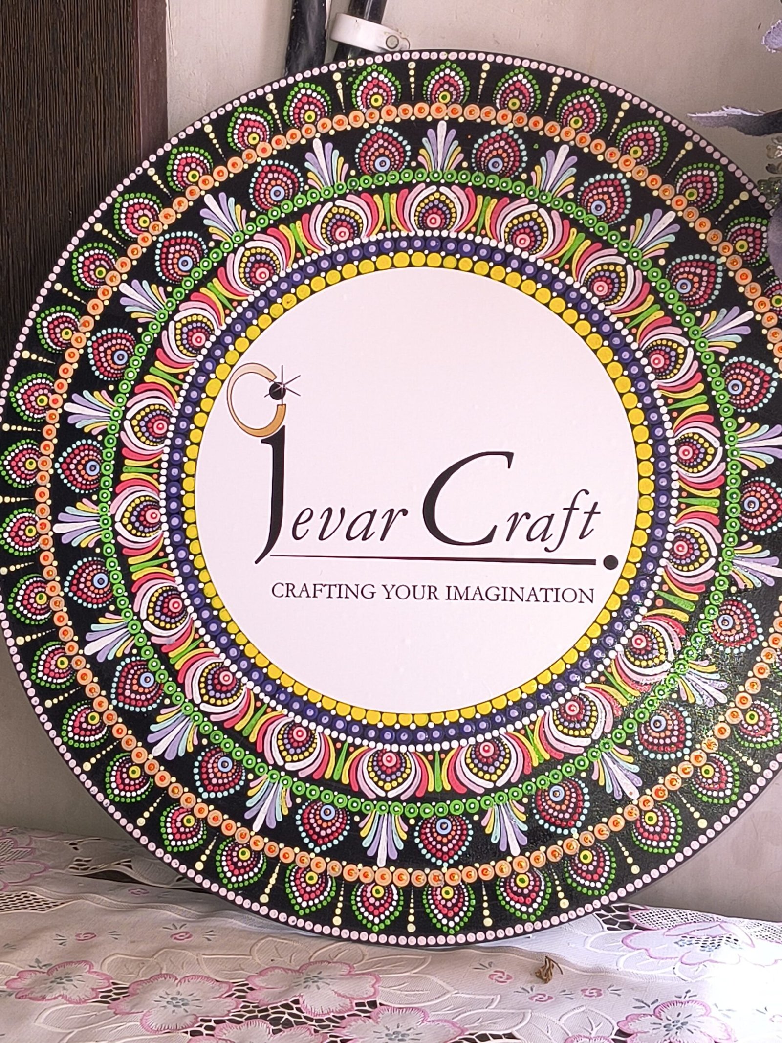 Dot mandala photoframe